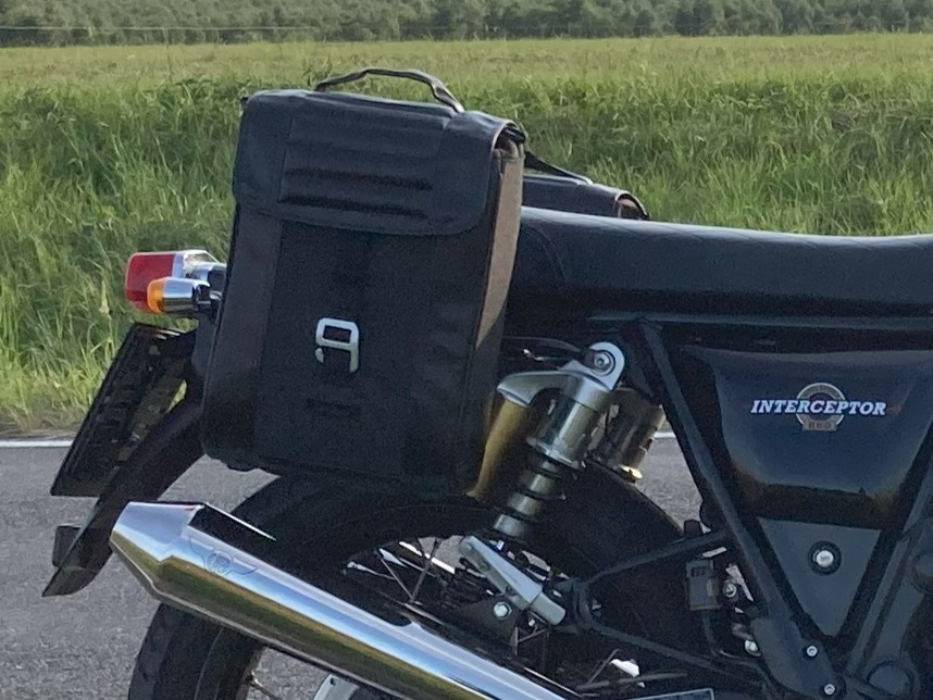 Prodám brašny Cafe reacer + držáky Royal Enfield Interceptor