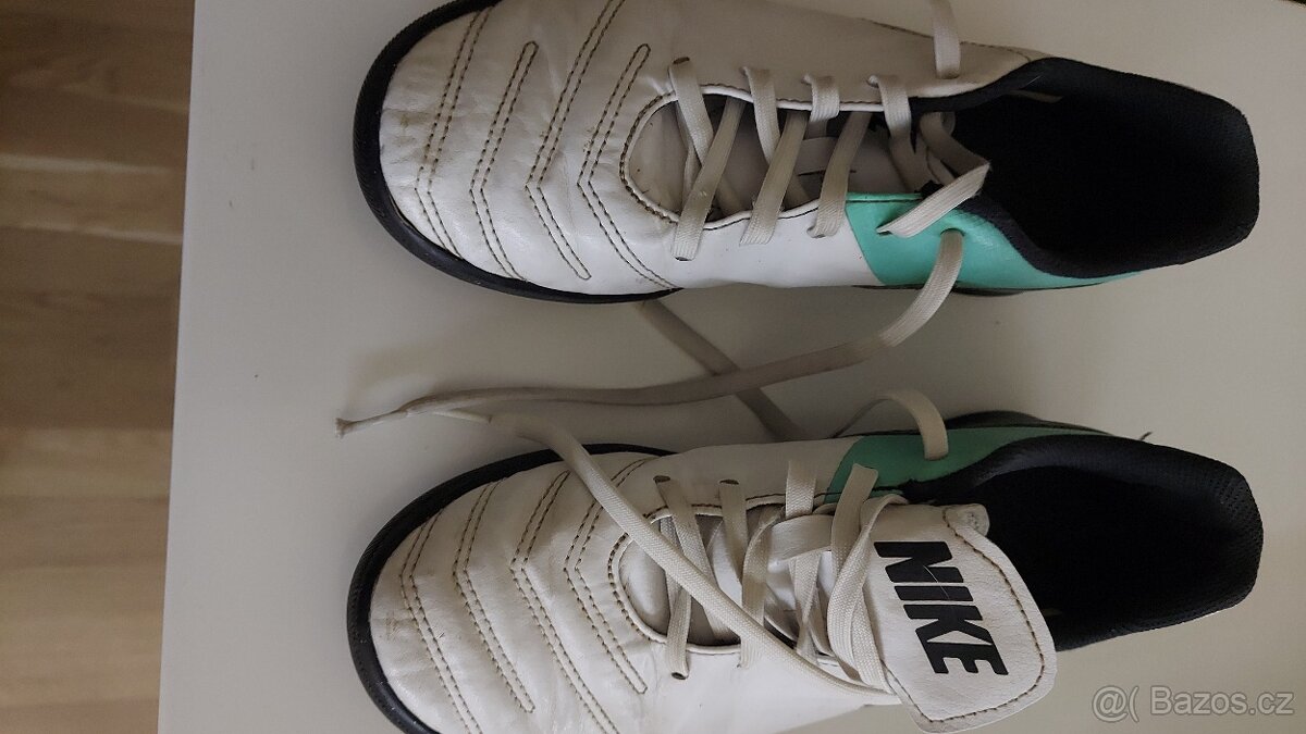 Botasky vel 38,5 Nike sportovní kožené