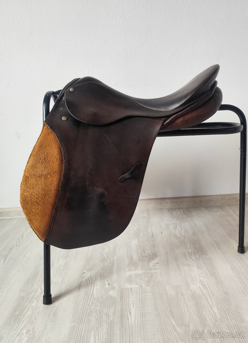 Drezúrne sedlo Stübben Tristan