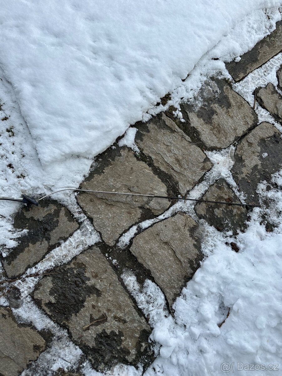 Anténa Suzuki Jimny