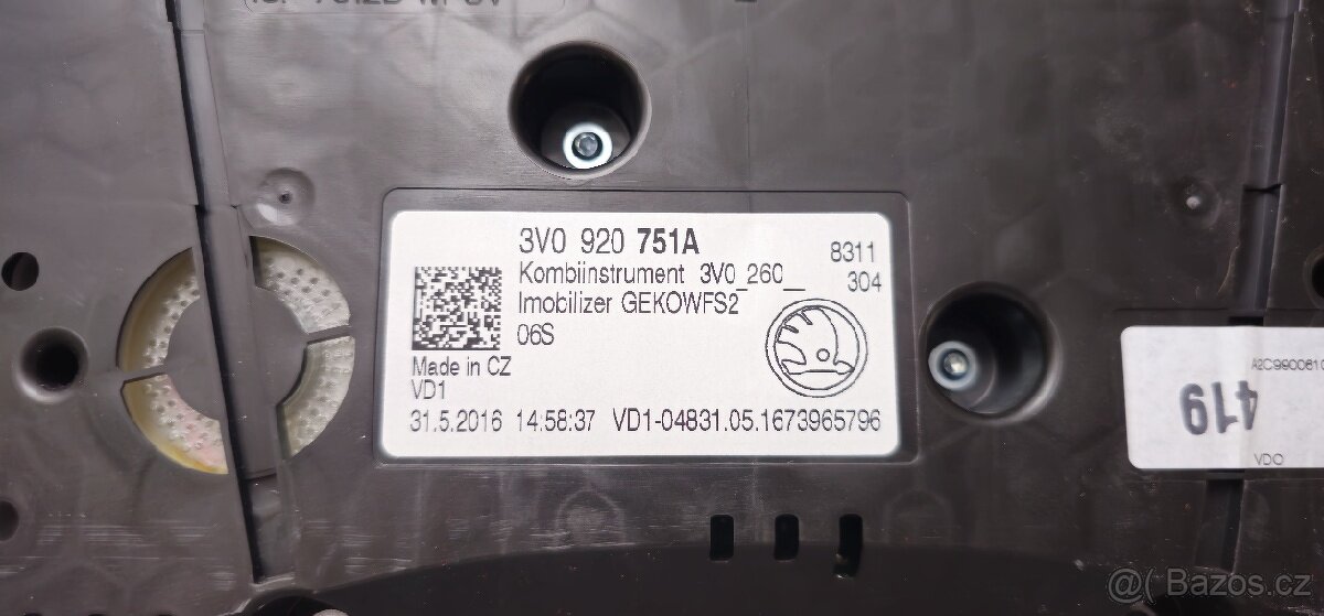 Barevné budiky Škoda Superb 3 TDi 3V0 920 751A.