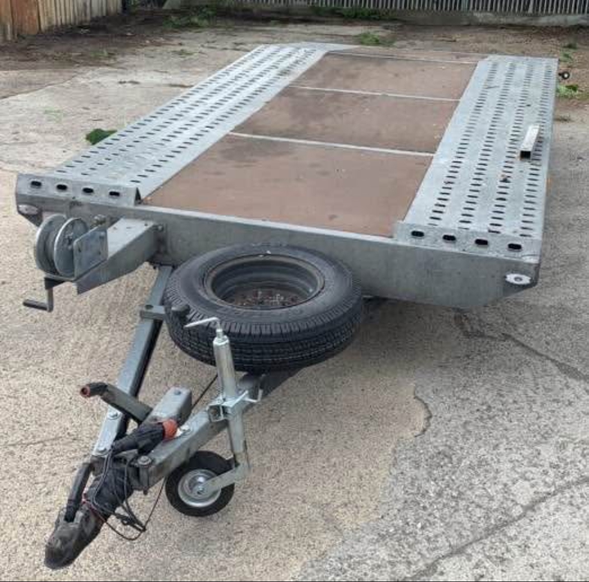 Autopřívěs 2,7 plaťák
