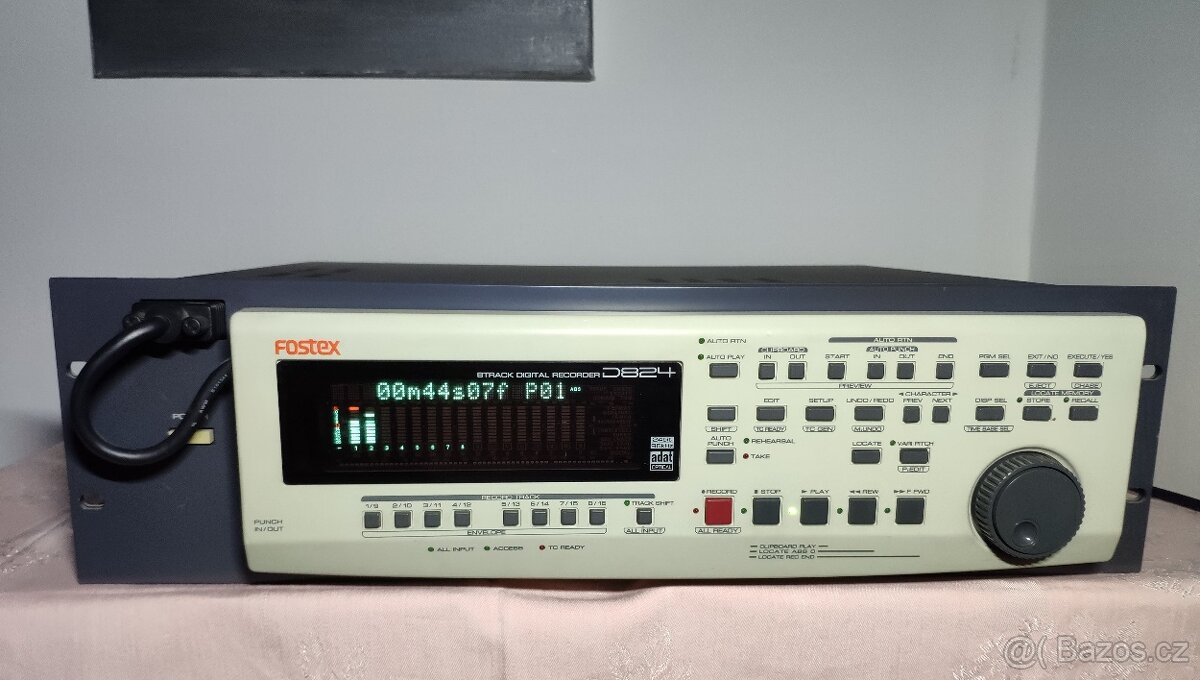FOSTEX D-824