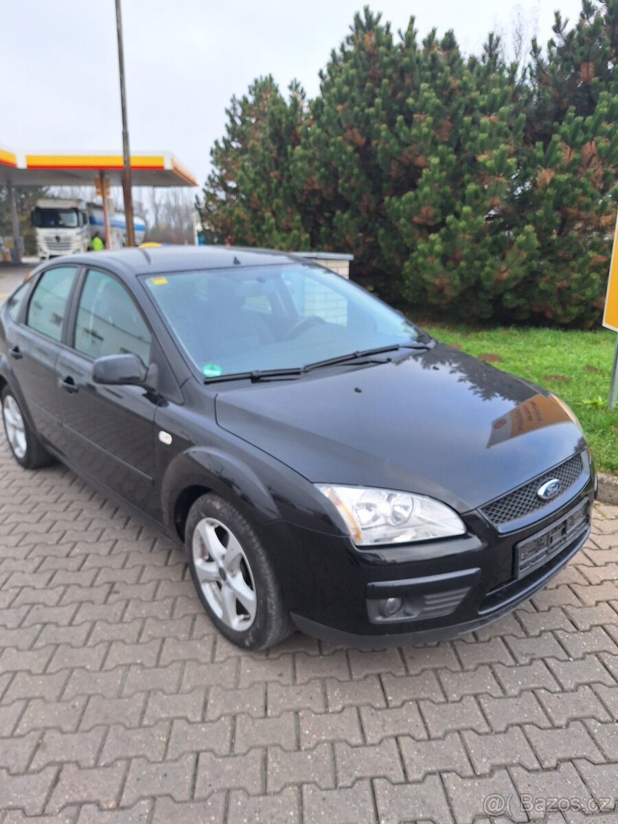 Ford Focus 5dv. 1.6i / 74kW, r.v. 2007.1.majitel