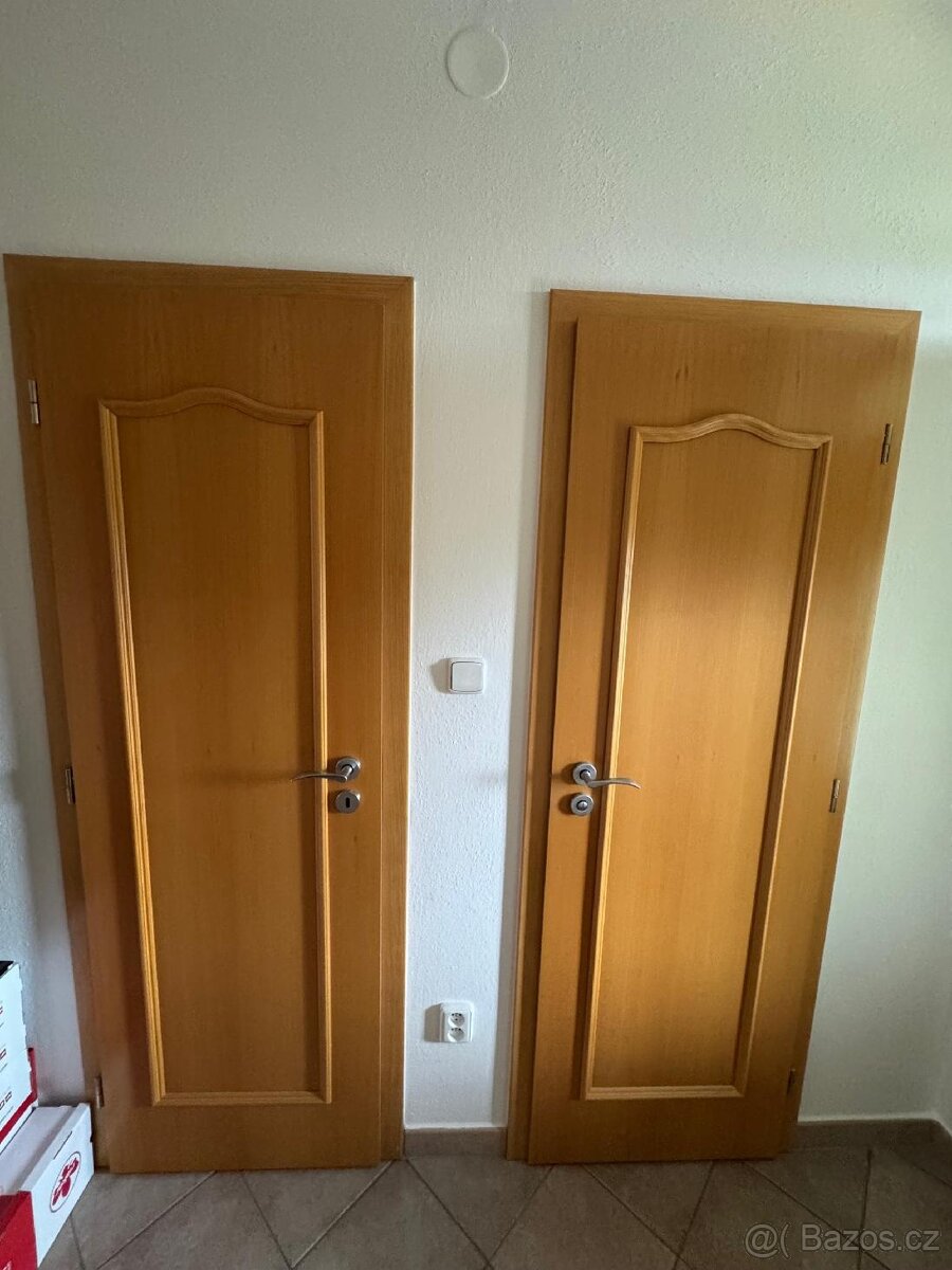 Prodám interiérové dveře 10ks