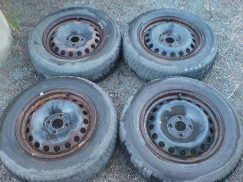 Disky Renault, zimní Goodyear Ultra Frip 7, 195/65/15, 4x