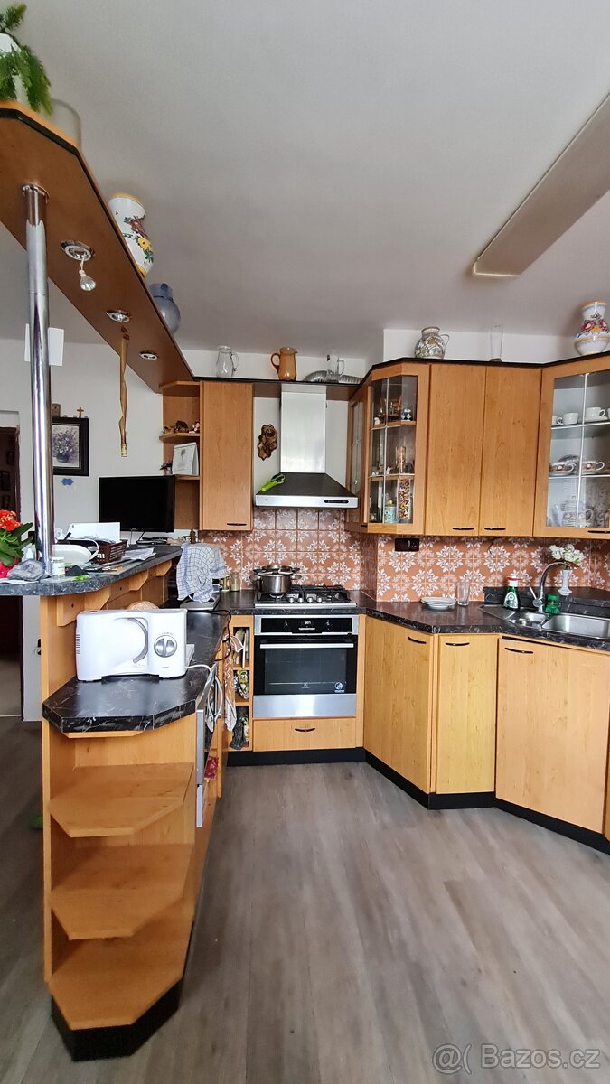 Kuchyňská linka se spotřebiči