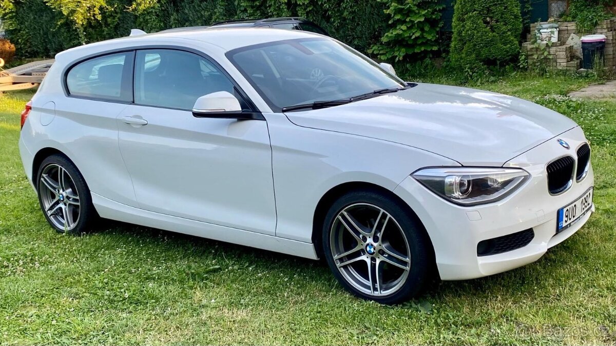 Bmw 116 1.6 benzin, 100kw f21 Automat, NAVIGACE