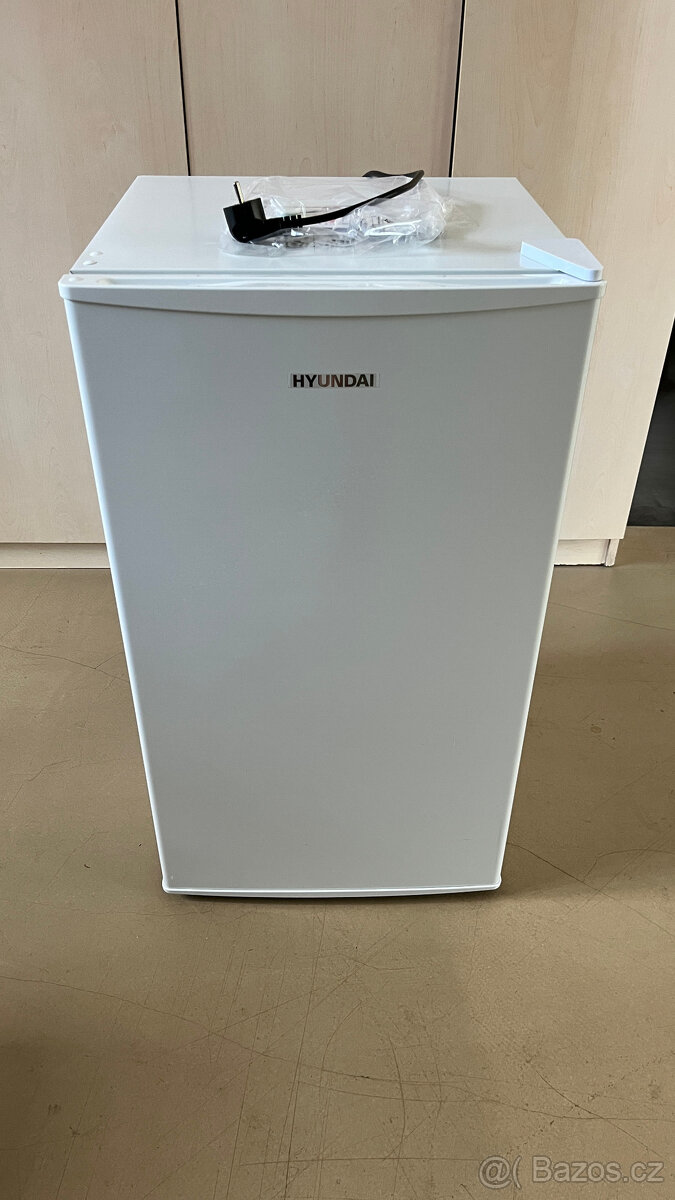 Prodám zánovní ledničku Hyundai