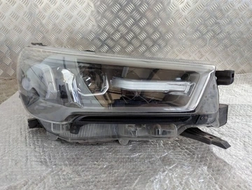 TOYOTA HILUX VIII LIFT 20- LAMPA PRAVA