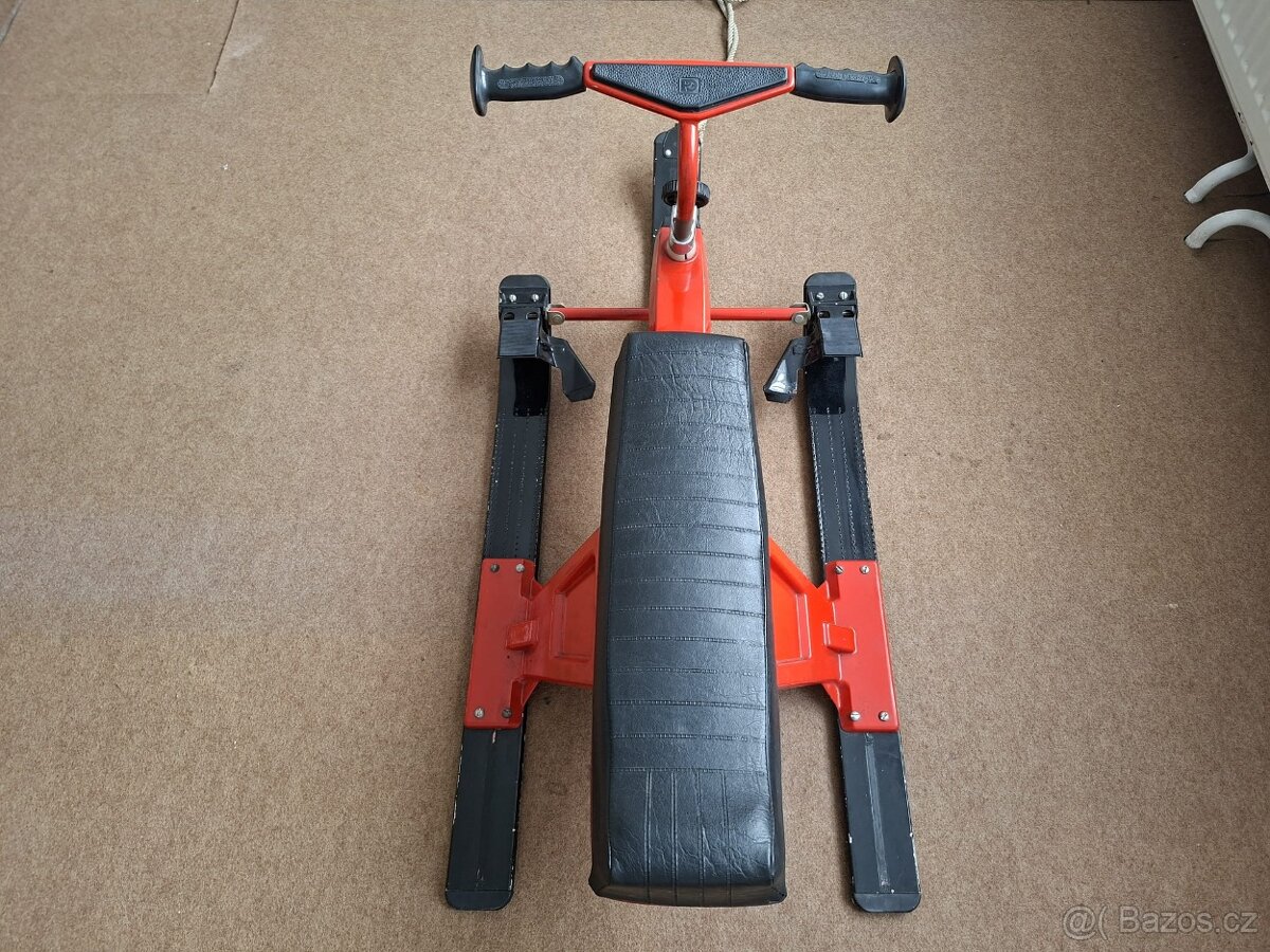 Dětský skibob Čuk a Gek
