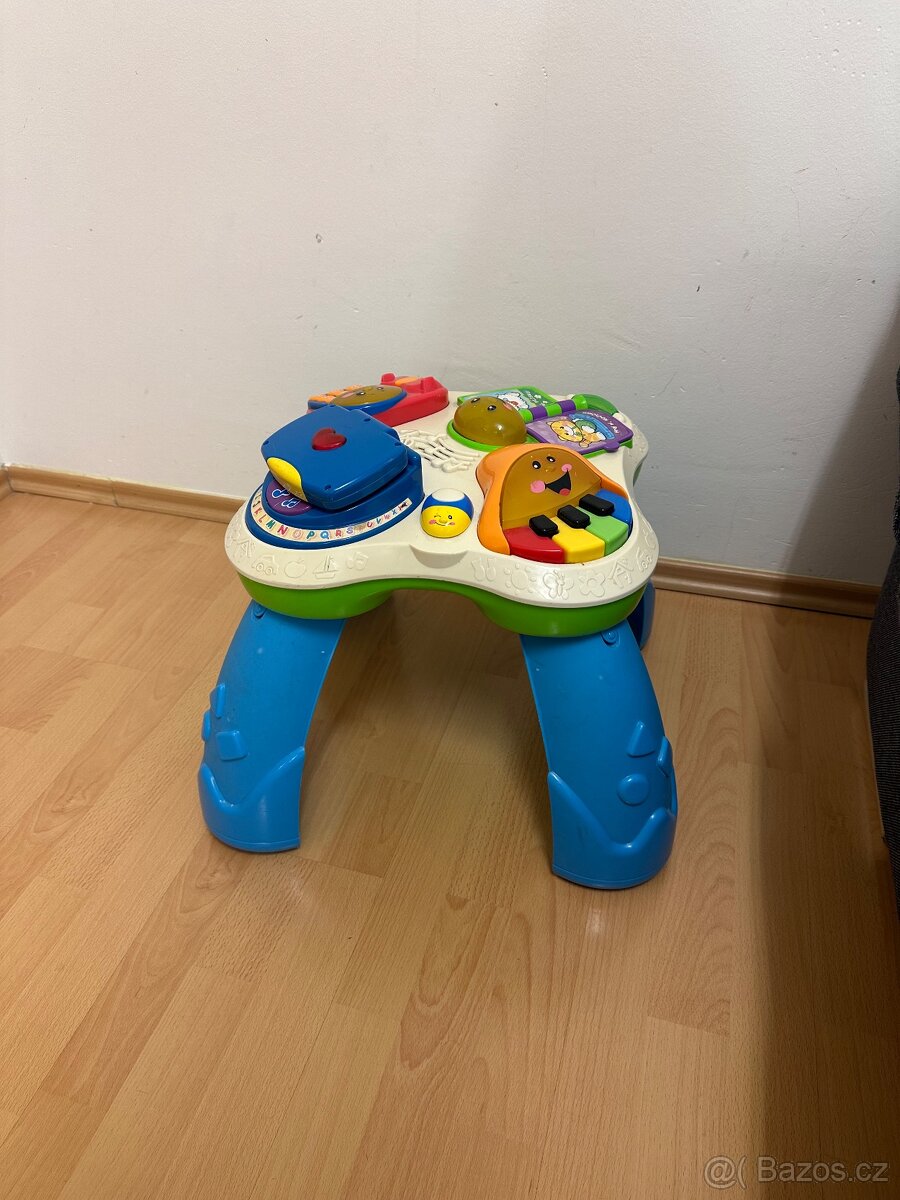 Hrací stoleček