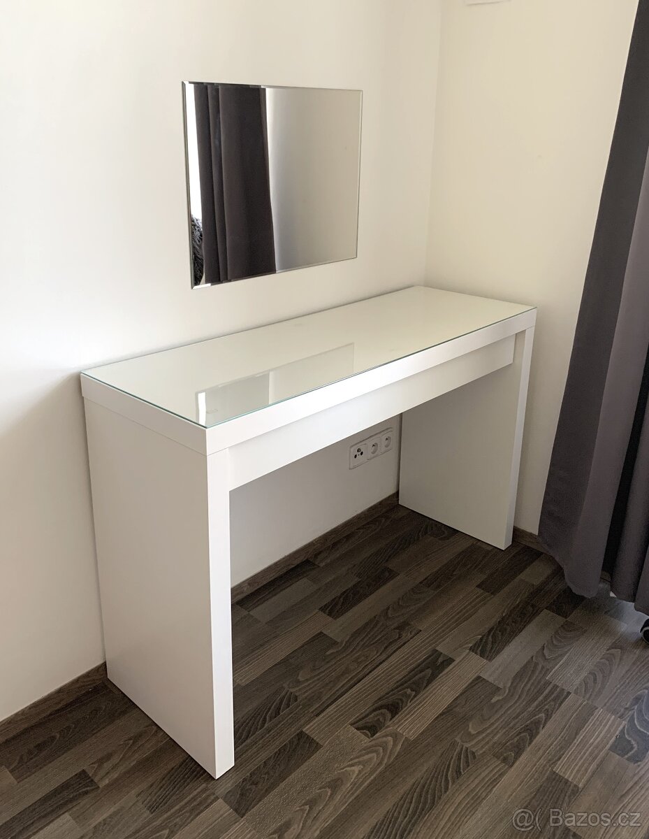 Toaletní stolek IKEA