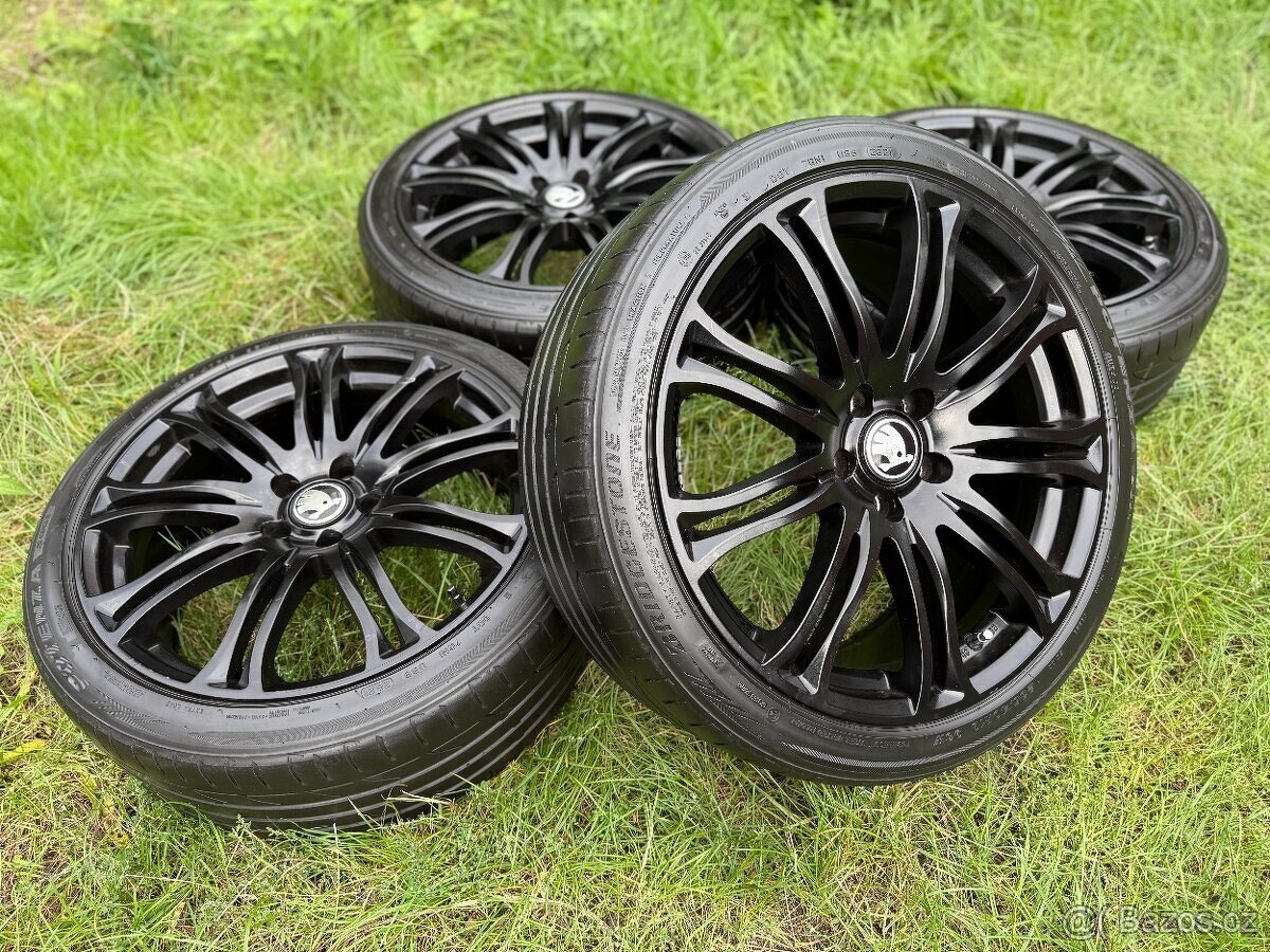 Kompletní letní Alu kola WheelWorld - 235/40 R19 XL - 5x112