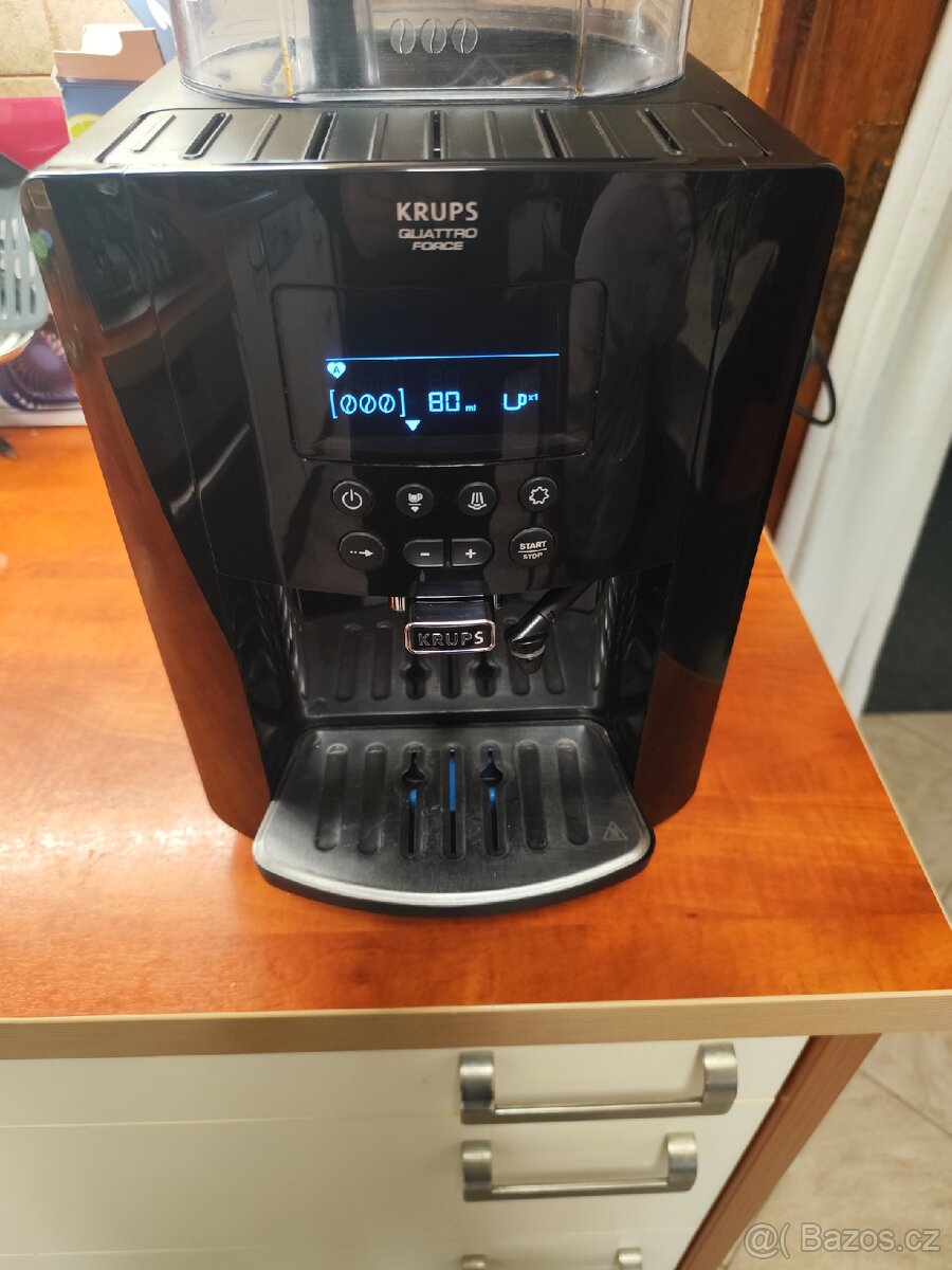 Prodám automatický kávovar Krups EA81