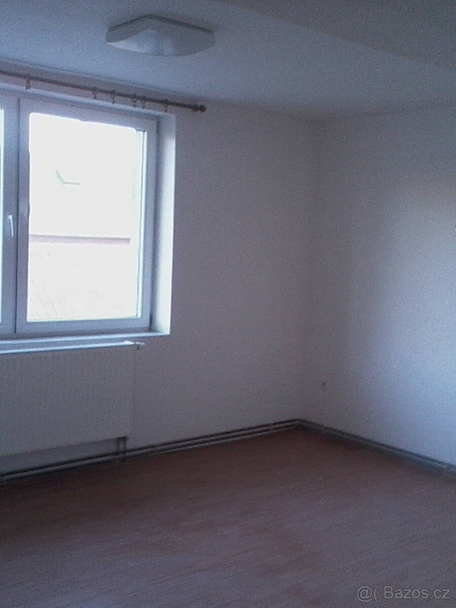 pronajem bytu 2-kk,obec rumburk.