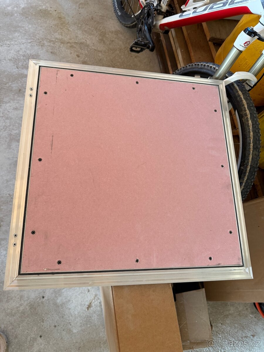 Protipožární revizní dvířka do sádrokartonu