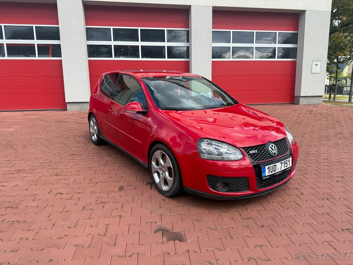 Volkswagen Golf GTI 2.0 147 kW, 2005, 3dv.