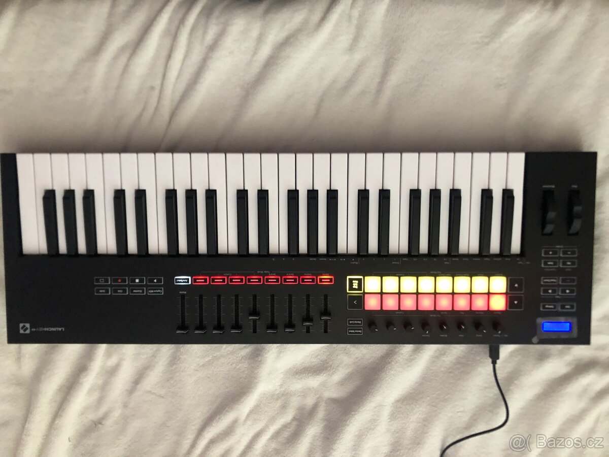 MIDI klávesnice Novation Launchkey 49 mk3