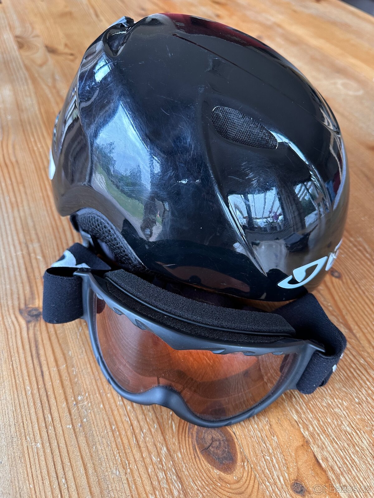 Lyžařská přilba Giro