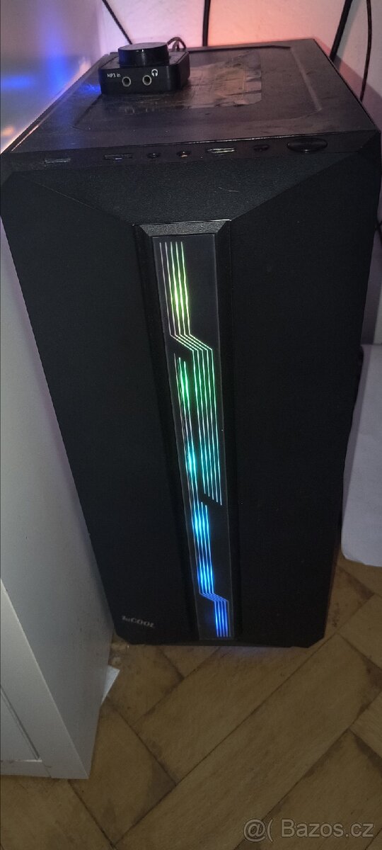 Starší herní počítač