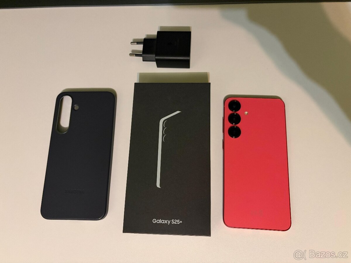 ZÁNOVNÍ Samsung Galaxy S25+ 256 GB, červený