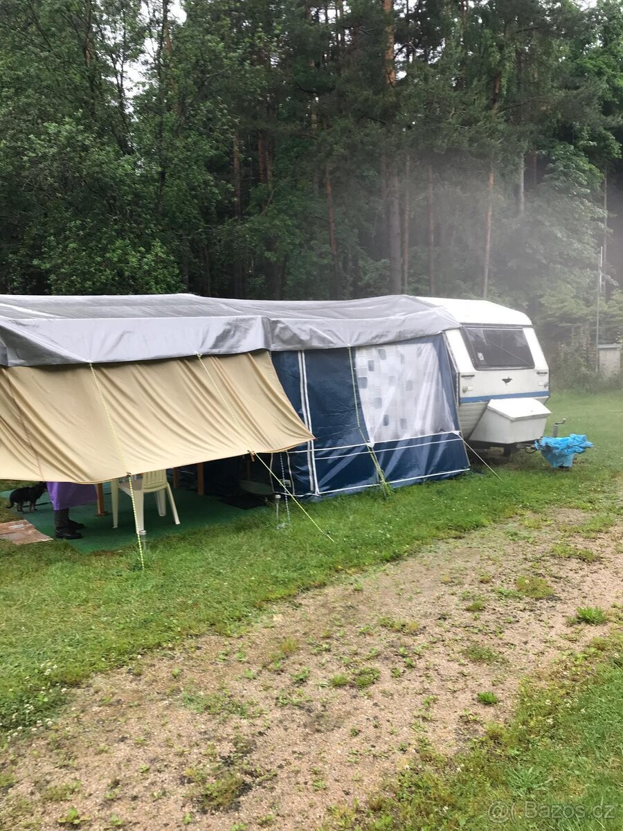 Prodám karavan s předstanem