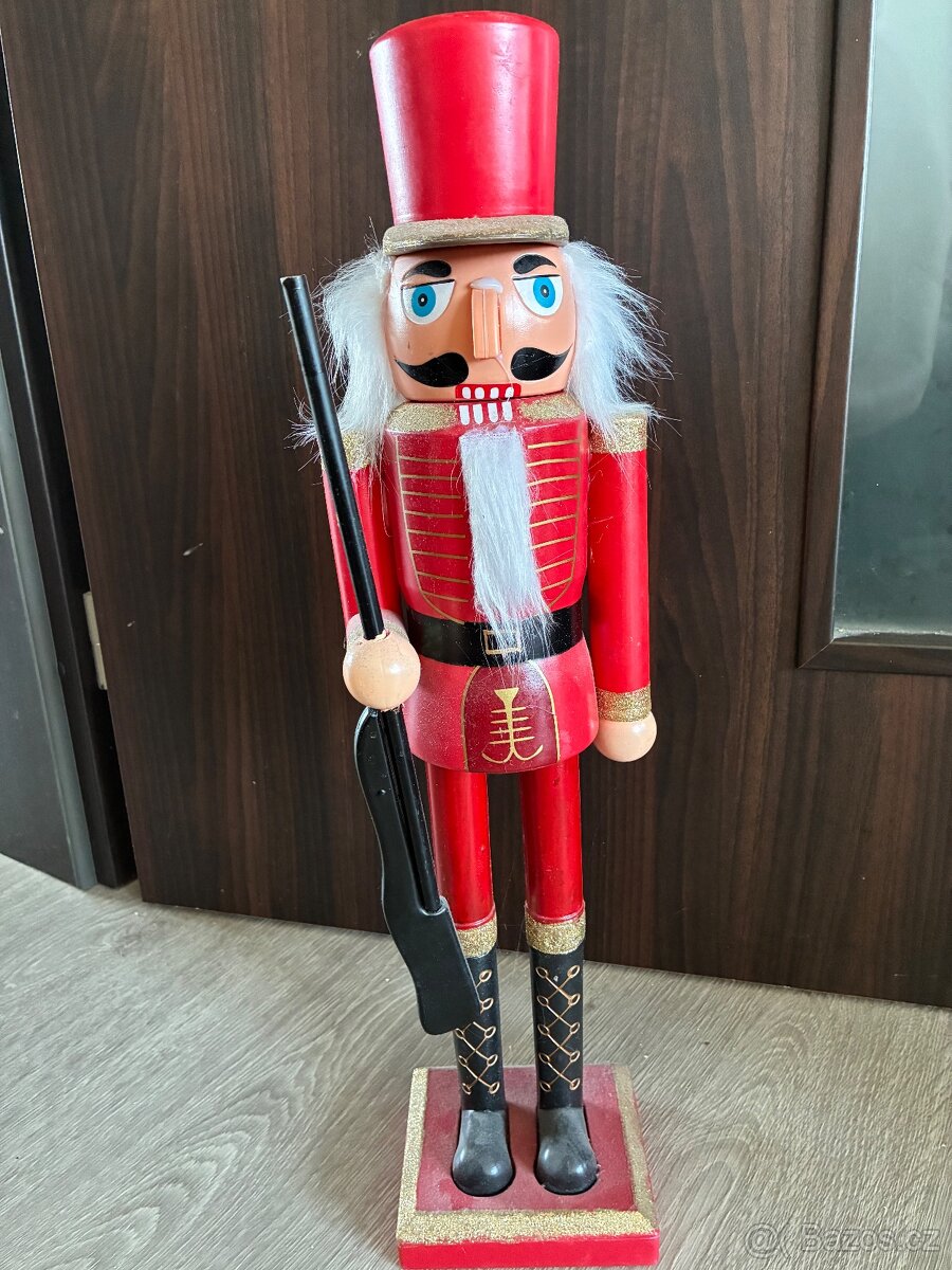 Dřevěné figurky LOUSKÁČEK