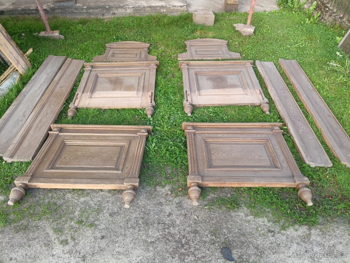 Dvoulůžková postel