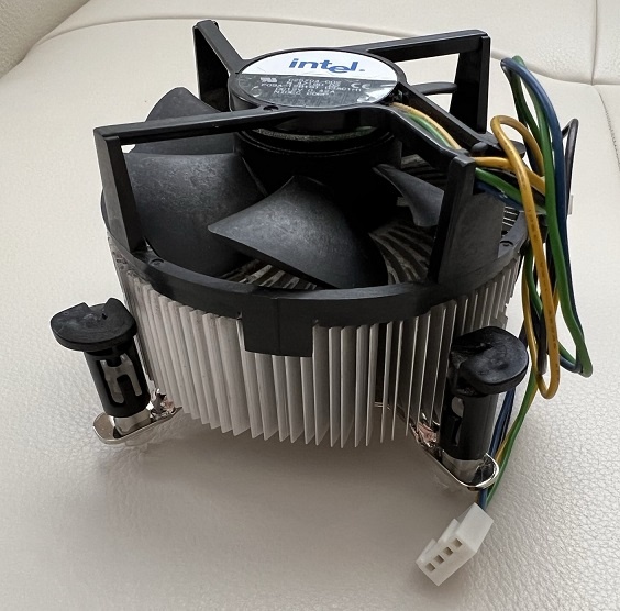 Chladič procesoru Intel