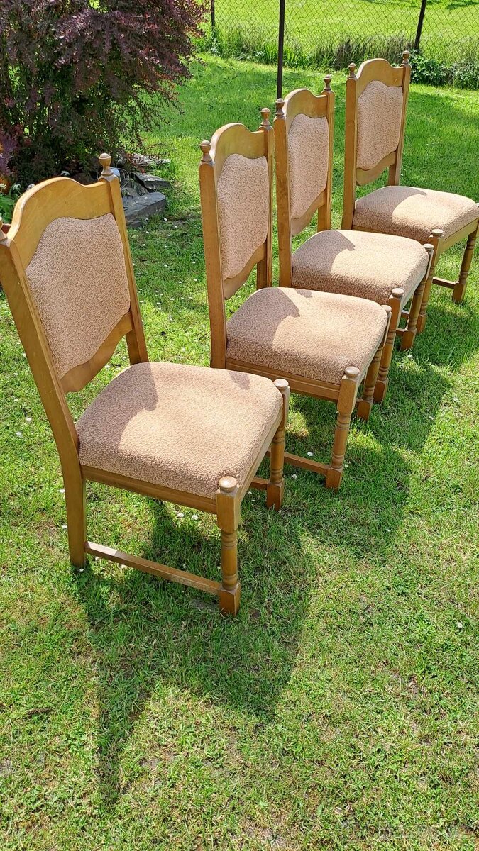 5 židlí TON