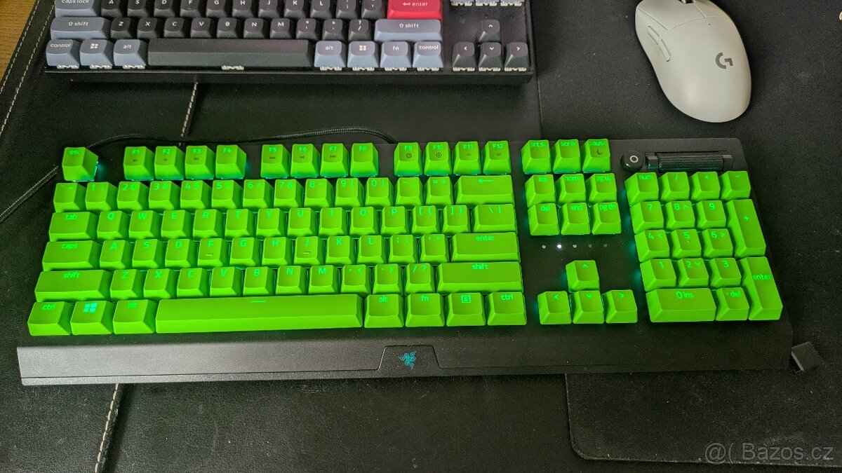 Razer BlackWidow V3 (Green switch, green keycapy)