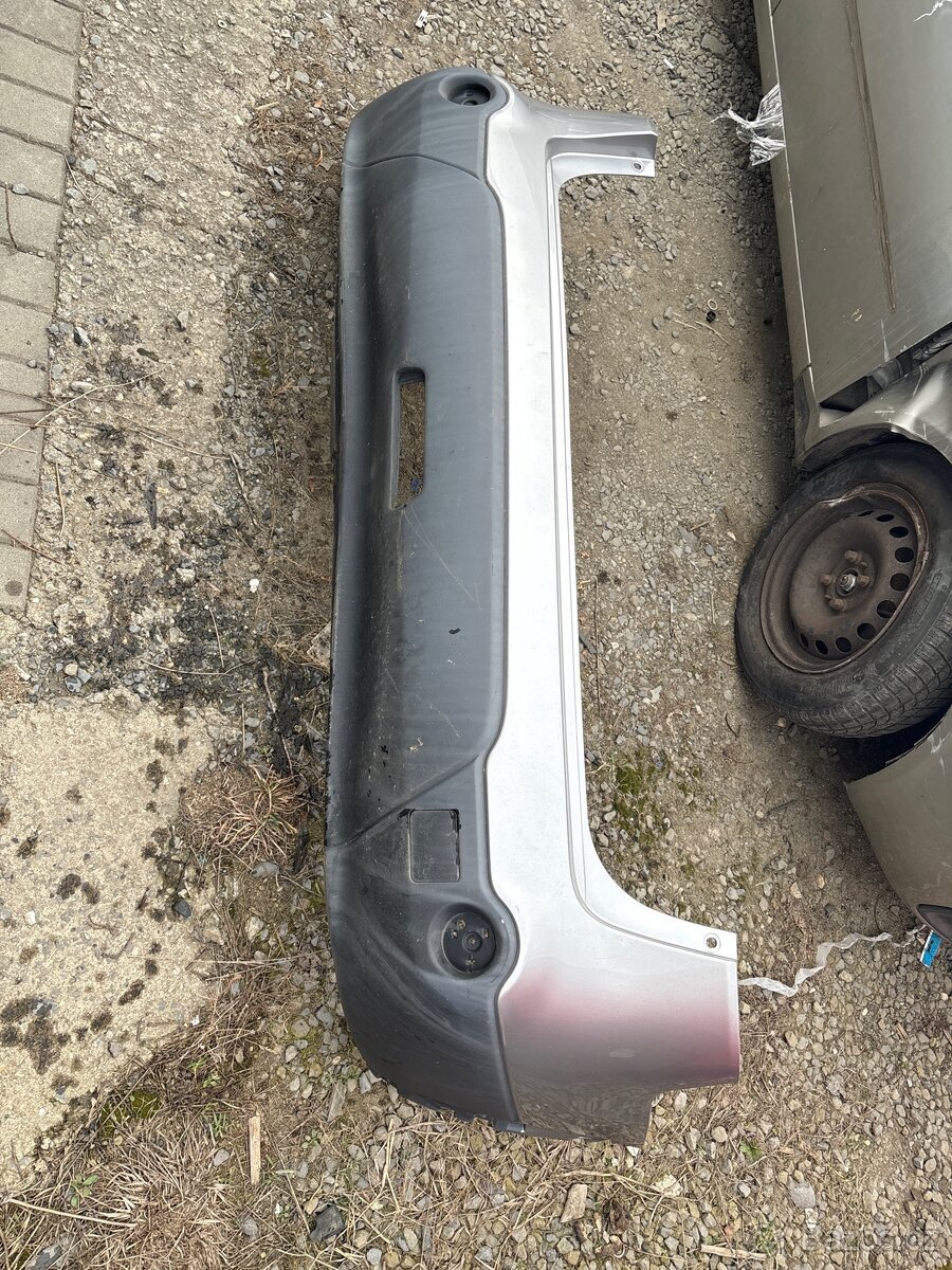 Nissan Qashqai zadni naraznik