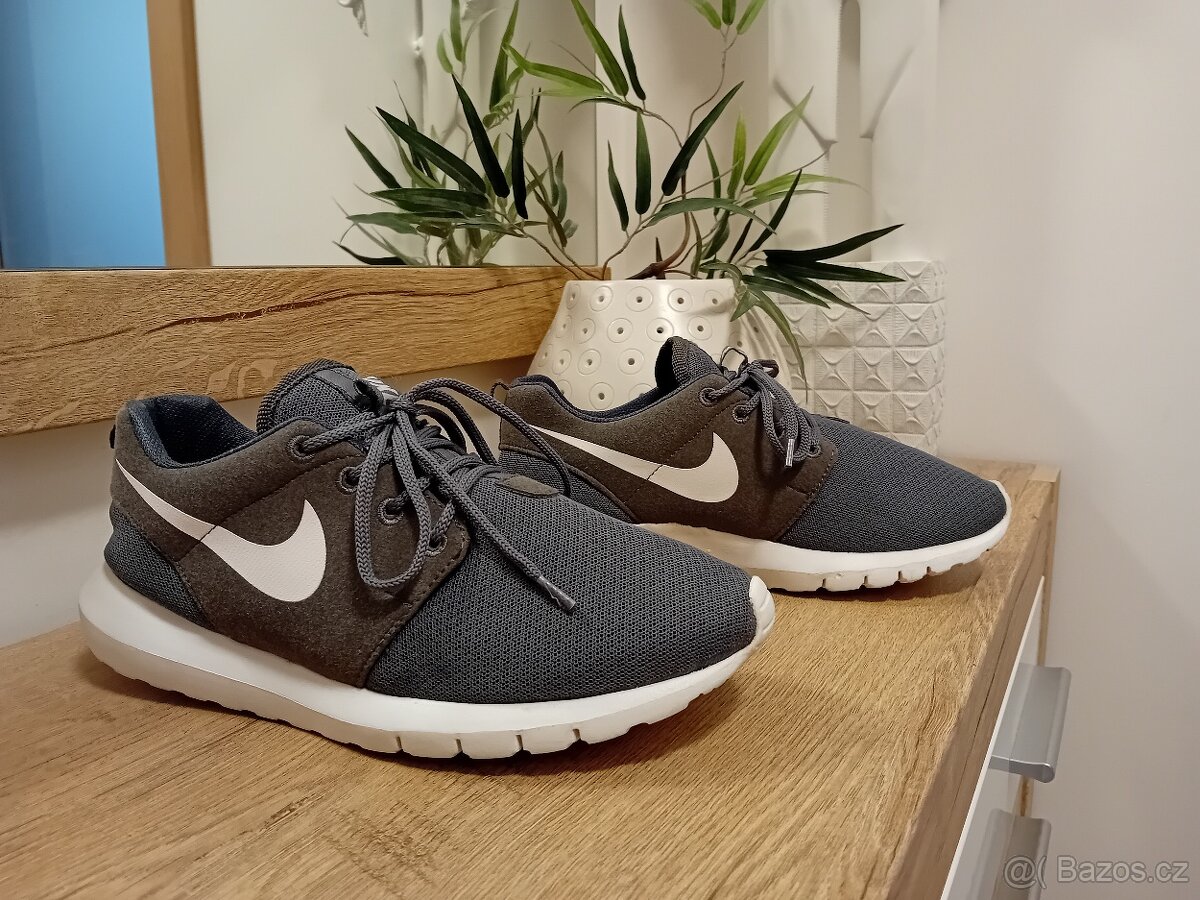 Nike dámské sportovní tenisky vel. 38