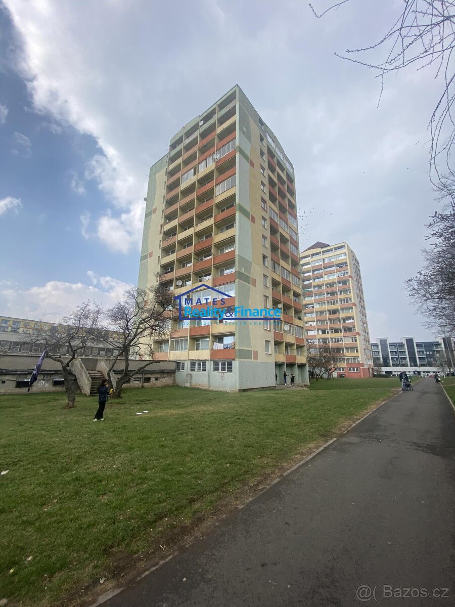 Pronájem bytu 3+1+3B, Most, ul. U Věžových domů