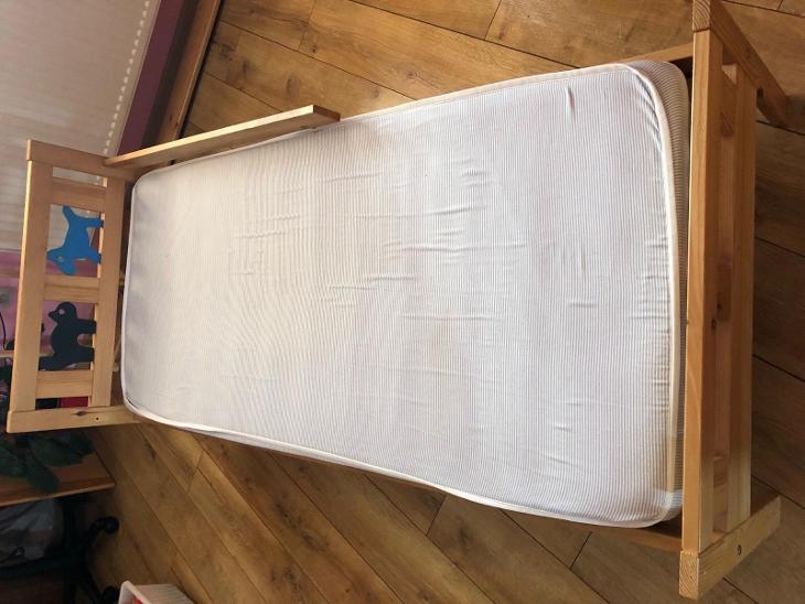 Dětská postýlka - pejsek s kočičkou - Ikea