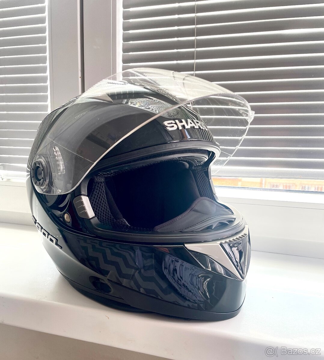 Motorkářská helma Shark