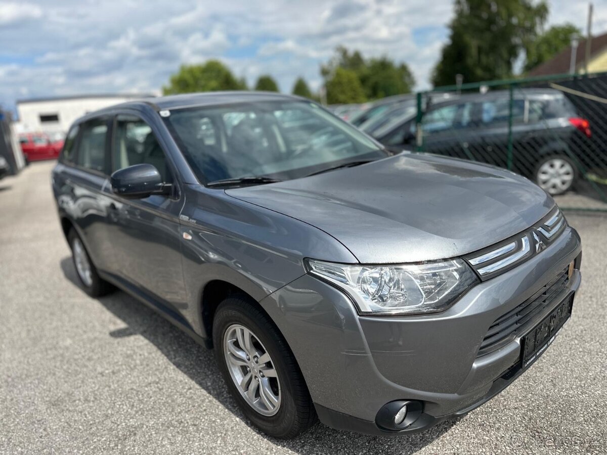Mitsubishi Outlander 2.0 i16/V110KW r.v.10/2012