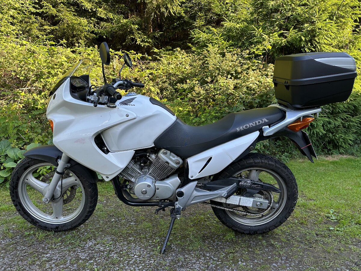 Varadero 125