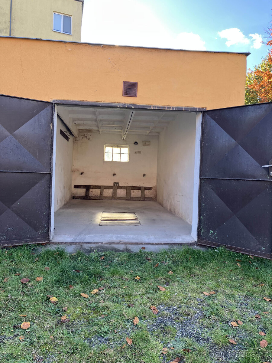 Pronájem garáž Kolín ul. Míru 19 m2