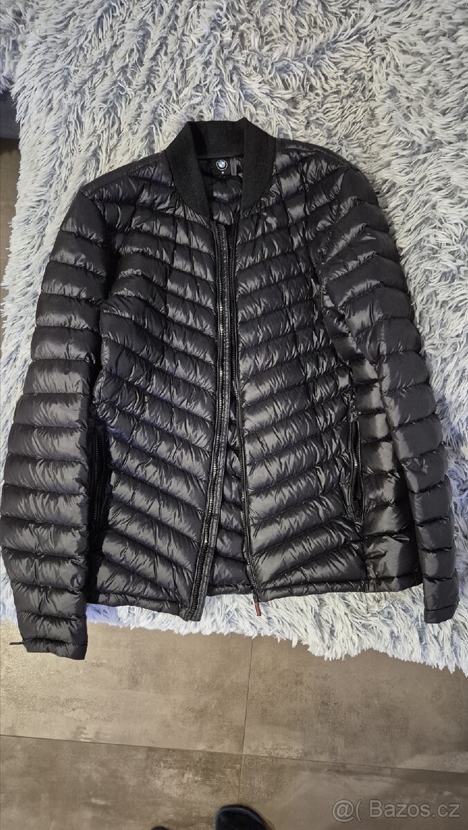 Péřová bunda BMW