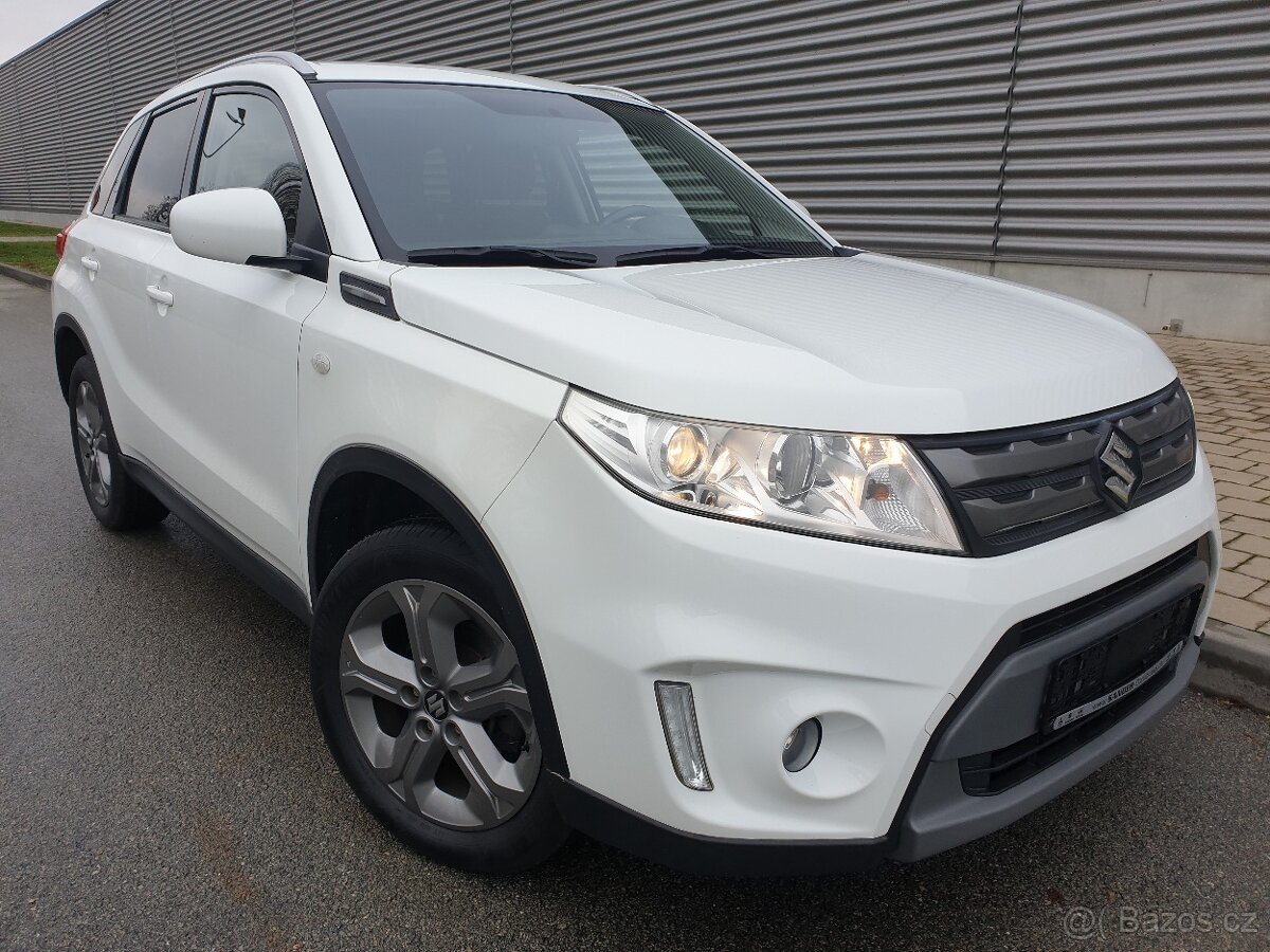 Suzuki Vitara 1.6i 88KW NAVI KAMERA Servis SUZUKI