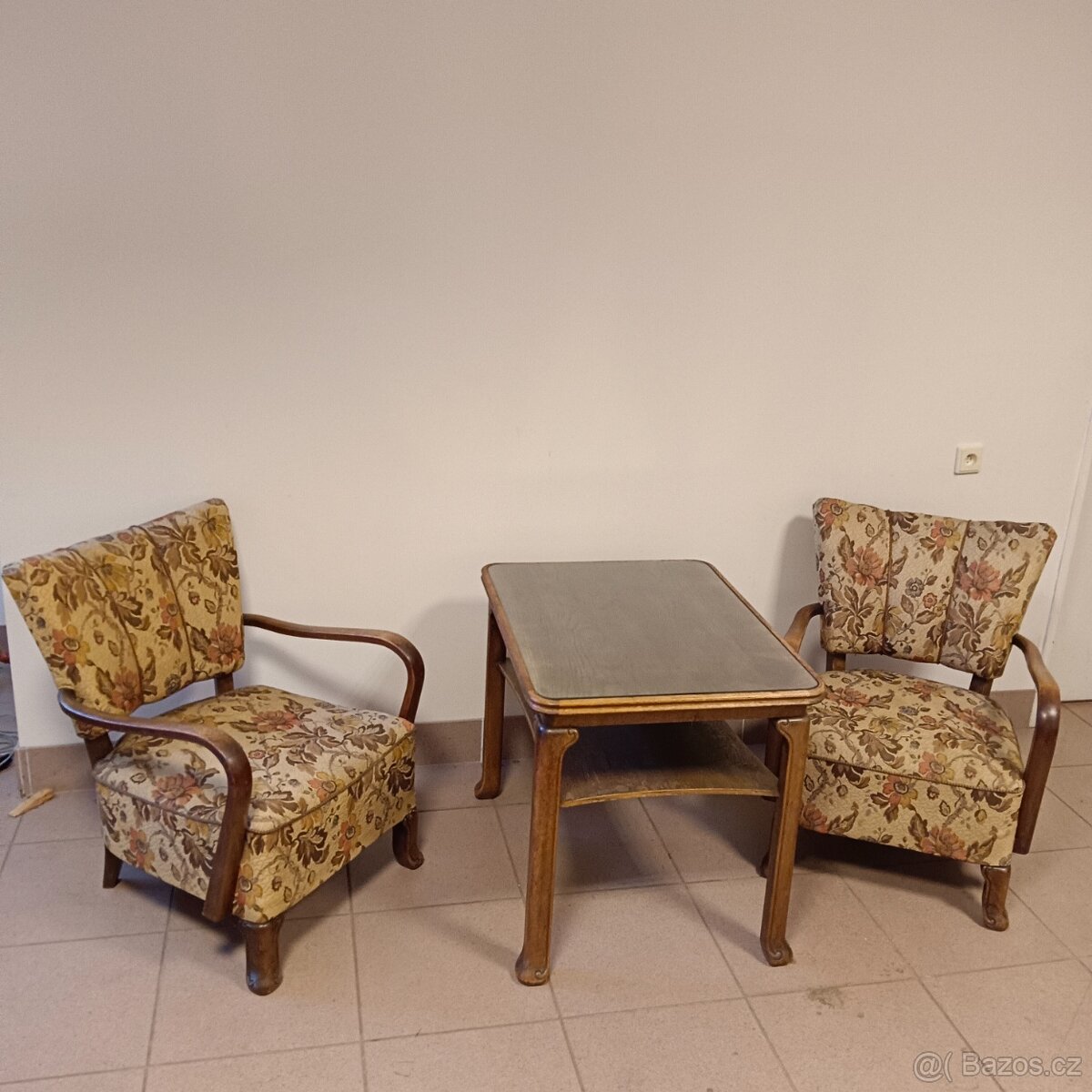 Koktejlové křesílka Halabala