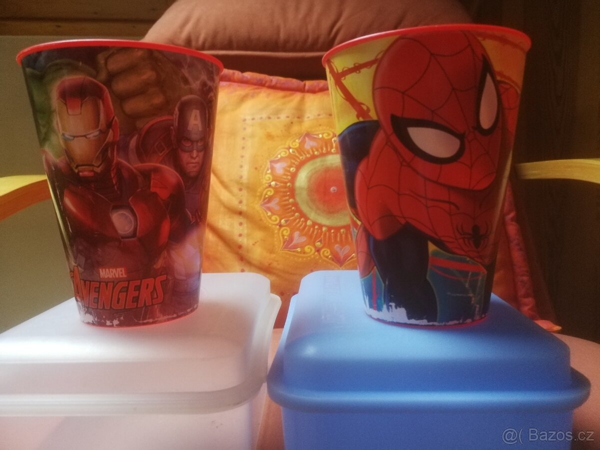 svačinový set krabička a kelímek Marwel