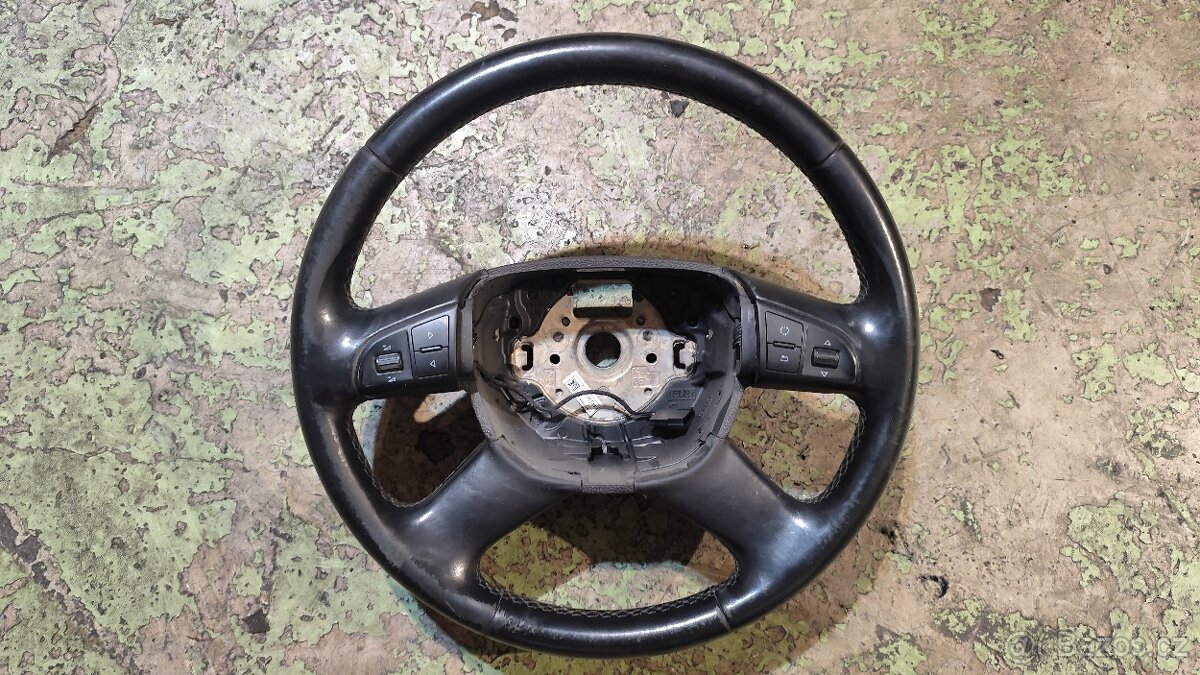 Multifunkční volant Škoda Superb 2