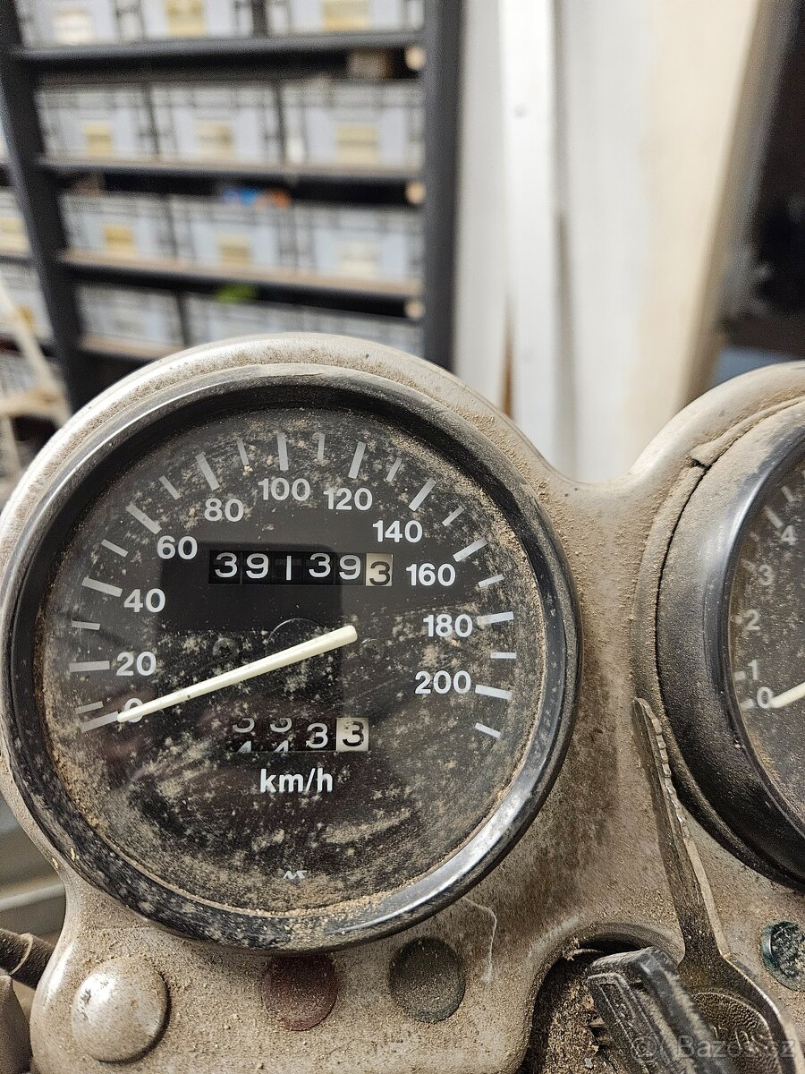 Motor suzuki GS 500 E