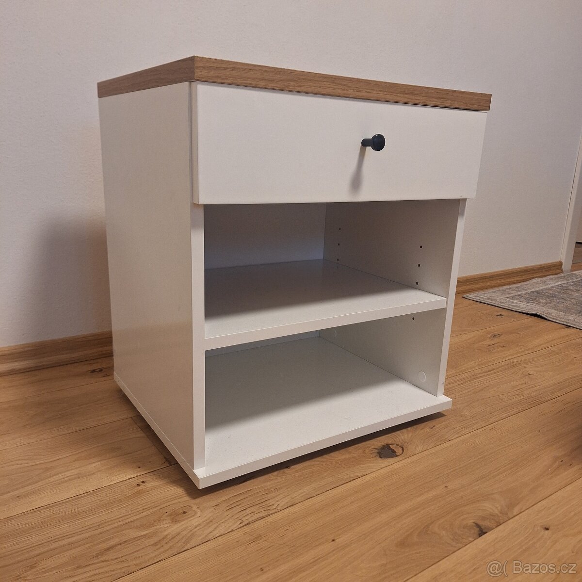 Noční stolek Tchibo