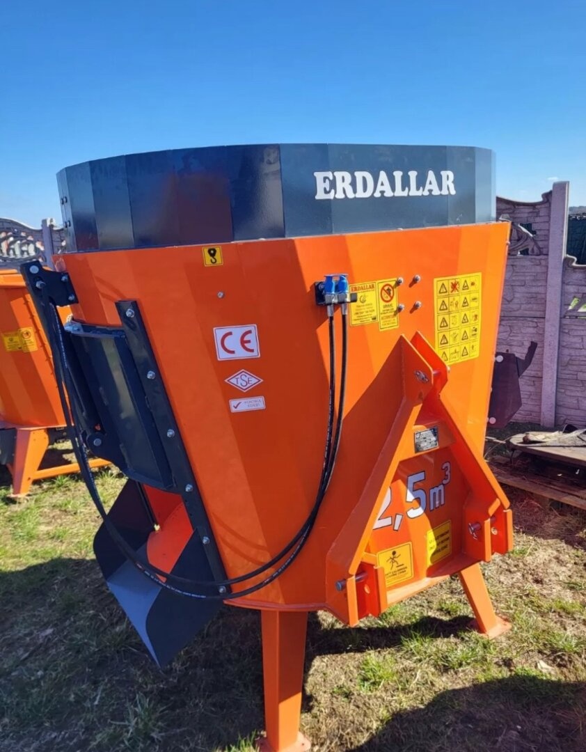 Rozdružovač balíku na traktor 2,5m3