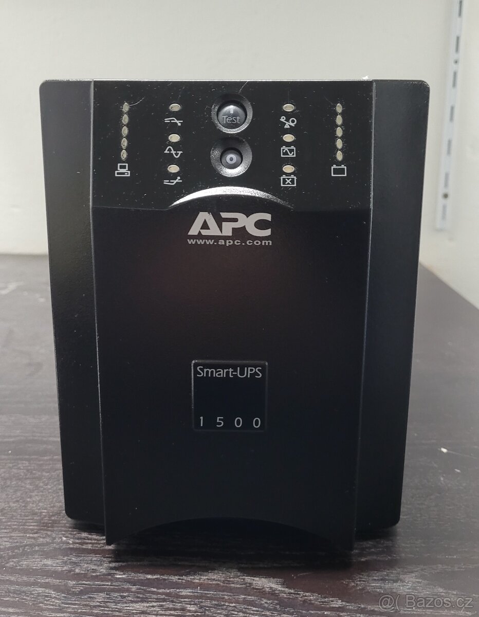 APC Smart-UPS typ SUA1500IX38.