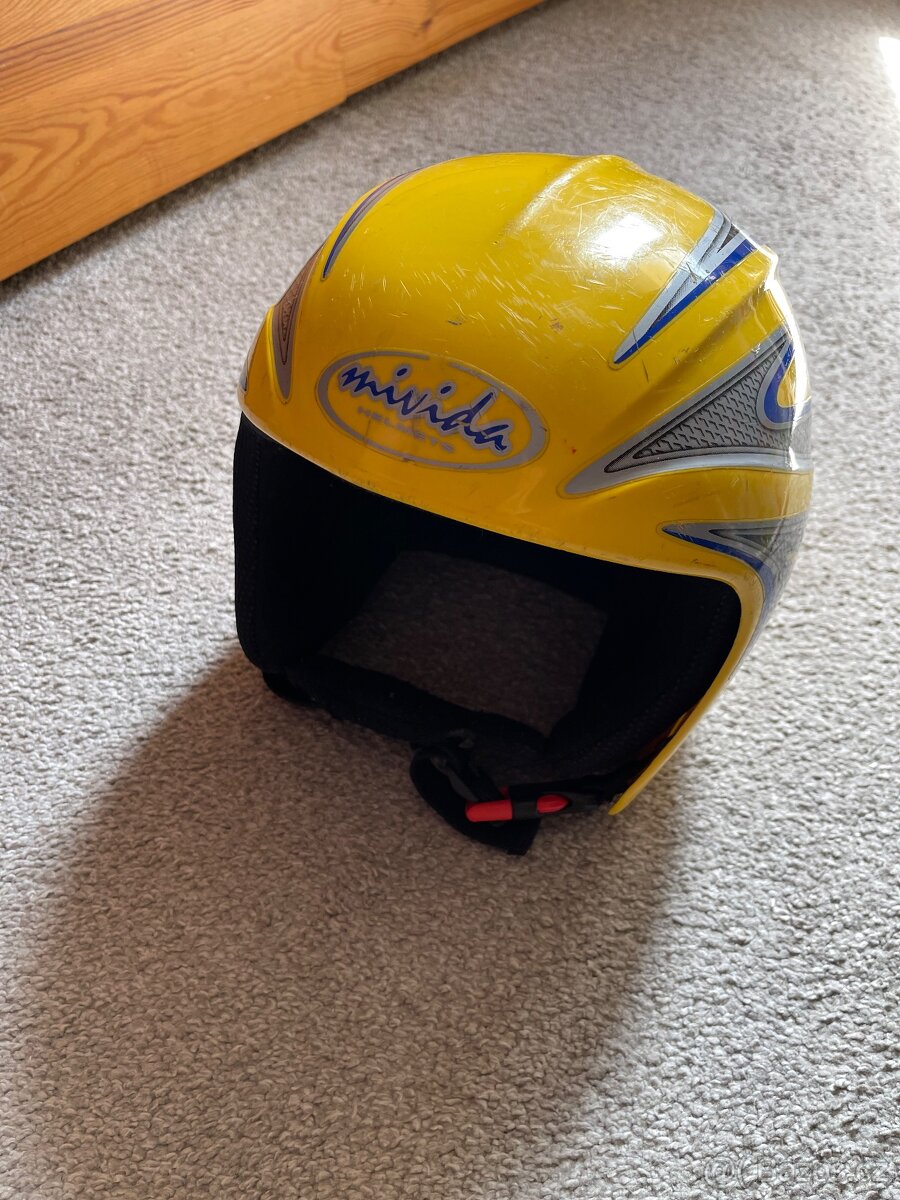 Dětská lyžařská helma vel. 58
